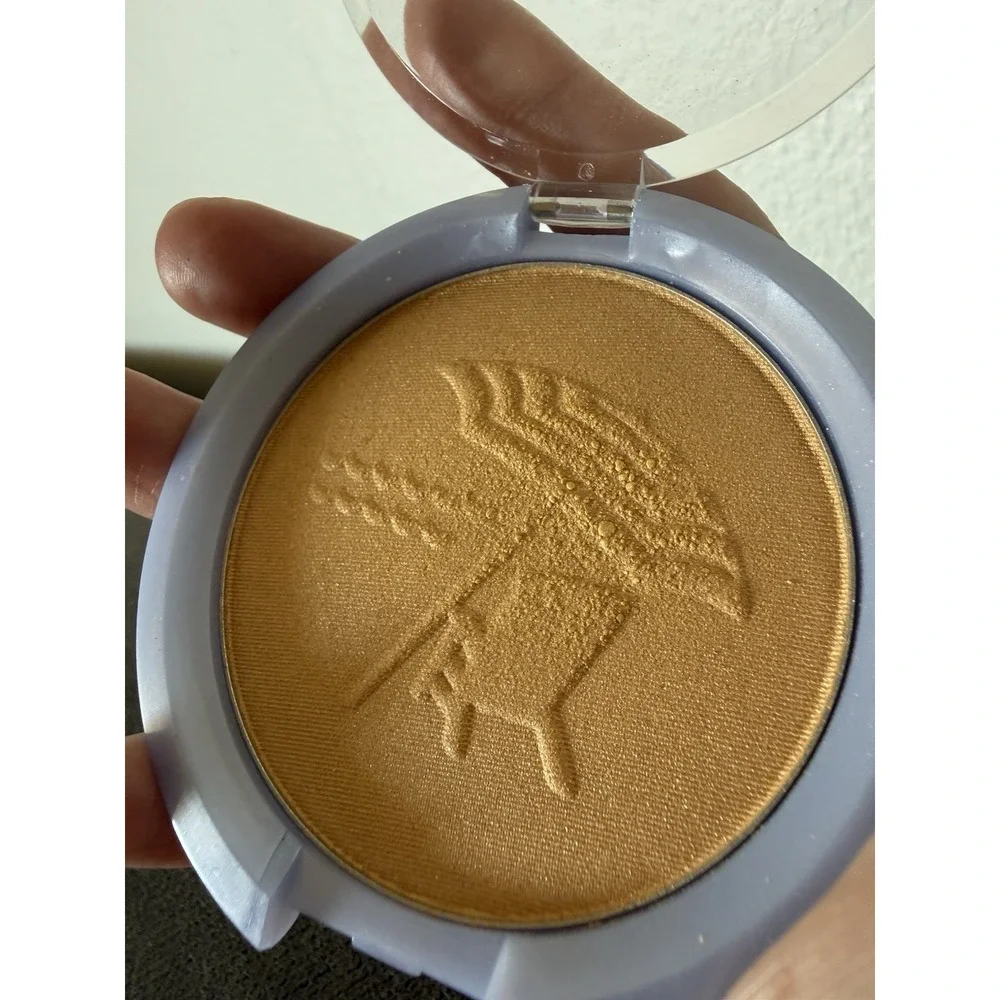 VTG Mary-Kate and Ashley Illuminating Bronzing Powder Illuminating Gold New Read